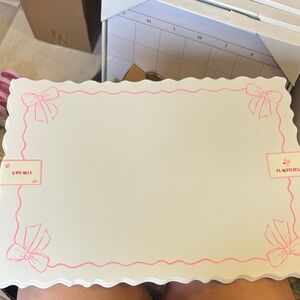 5/$8 4 White and Pink Bow Placemats